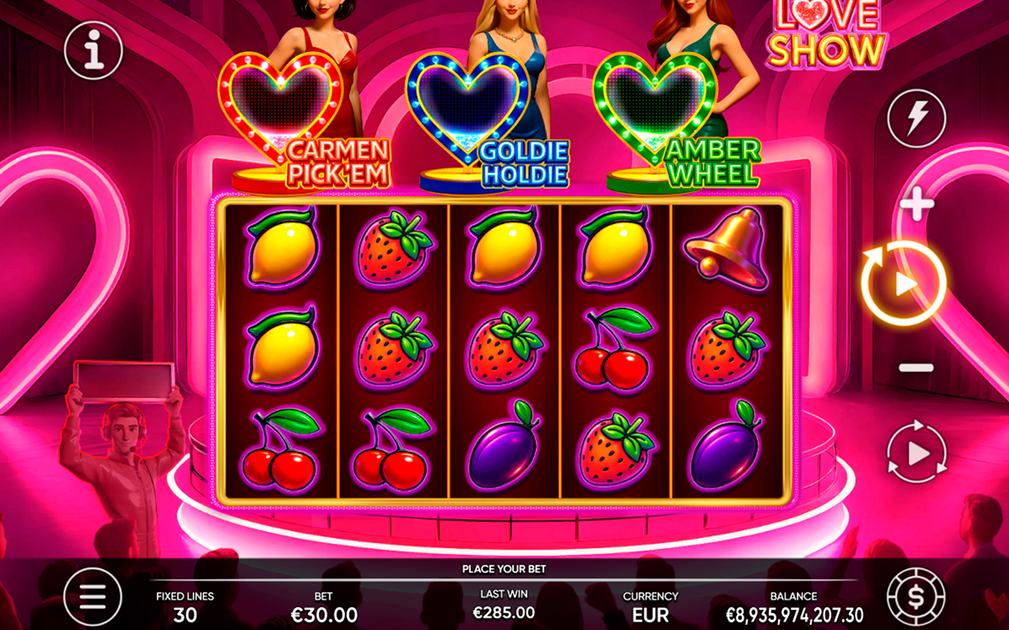 Love Show screenshot 1 - base game 5x3 reels with Heart Wilds